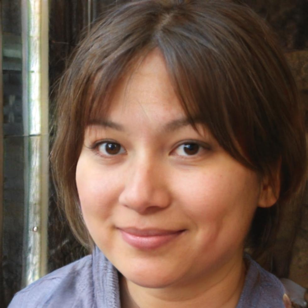 Portrait of Aoibhe Ní Dhochartaigh, environmental lawyer turned science journalist